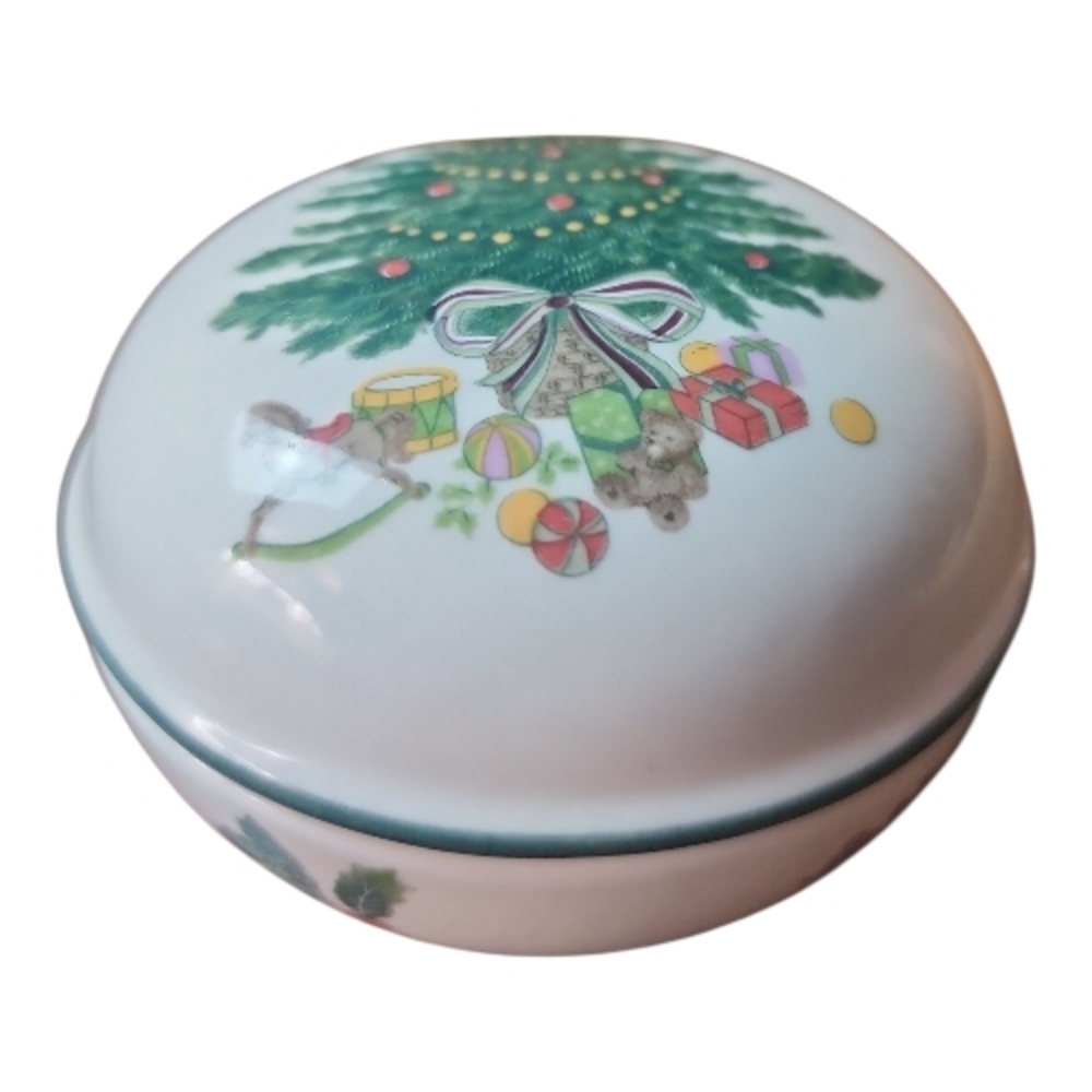 MIKASA | Heritage Christmas Story Holiday Holly Tree Toy Candy Trinket Bowl Dish